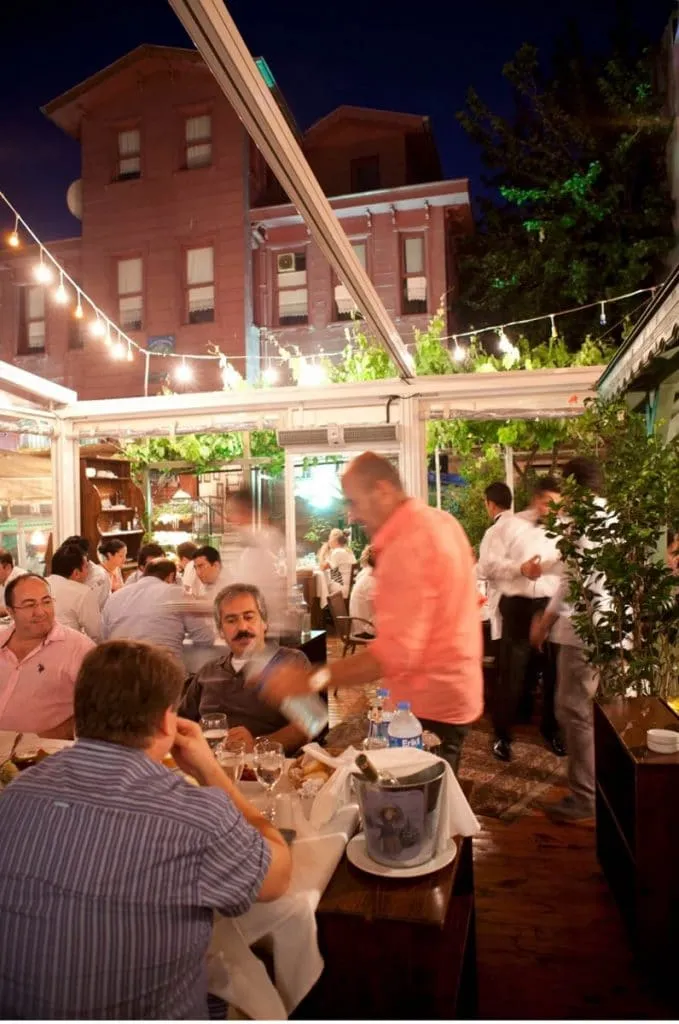 12 Absolute Best Seafood Restaurants in Istanbul