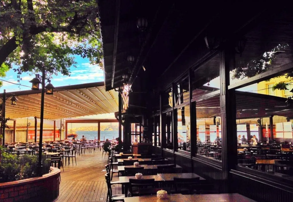 8 Best Restaurants & Places to Eat in Üsküdar