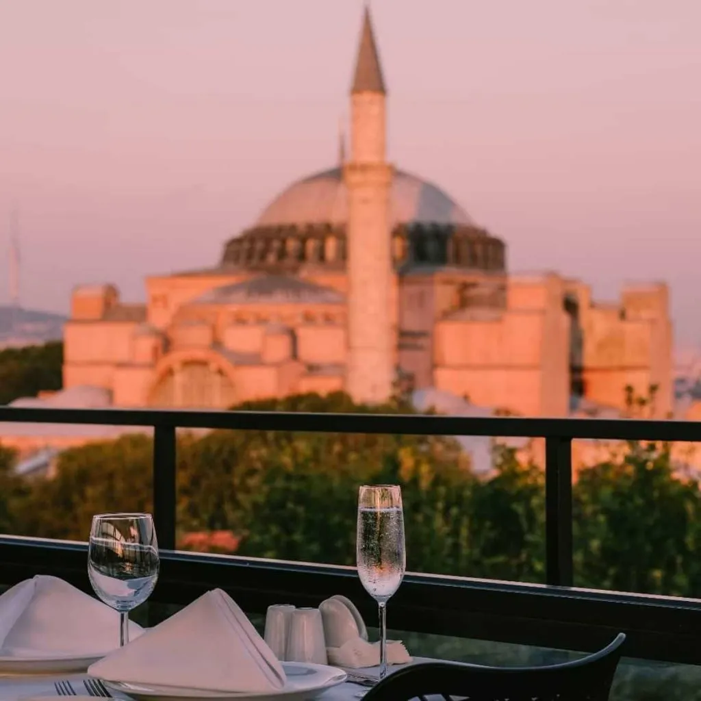 5 Places Serving the Best Stuffed Grape Leaves in Istanbul