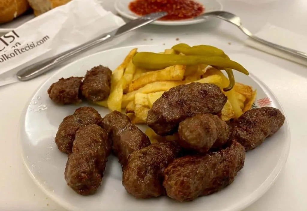 10 Best Kadıköy Restaurants: A Complete Guide w/ Maps