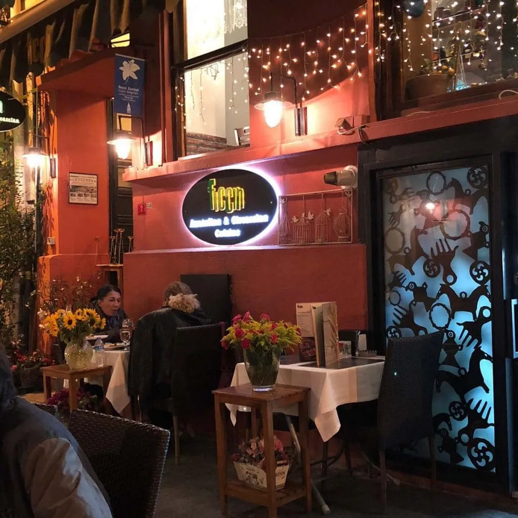 18 Best Restaurants in Taksim & Beyoğlu That You Must Try