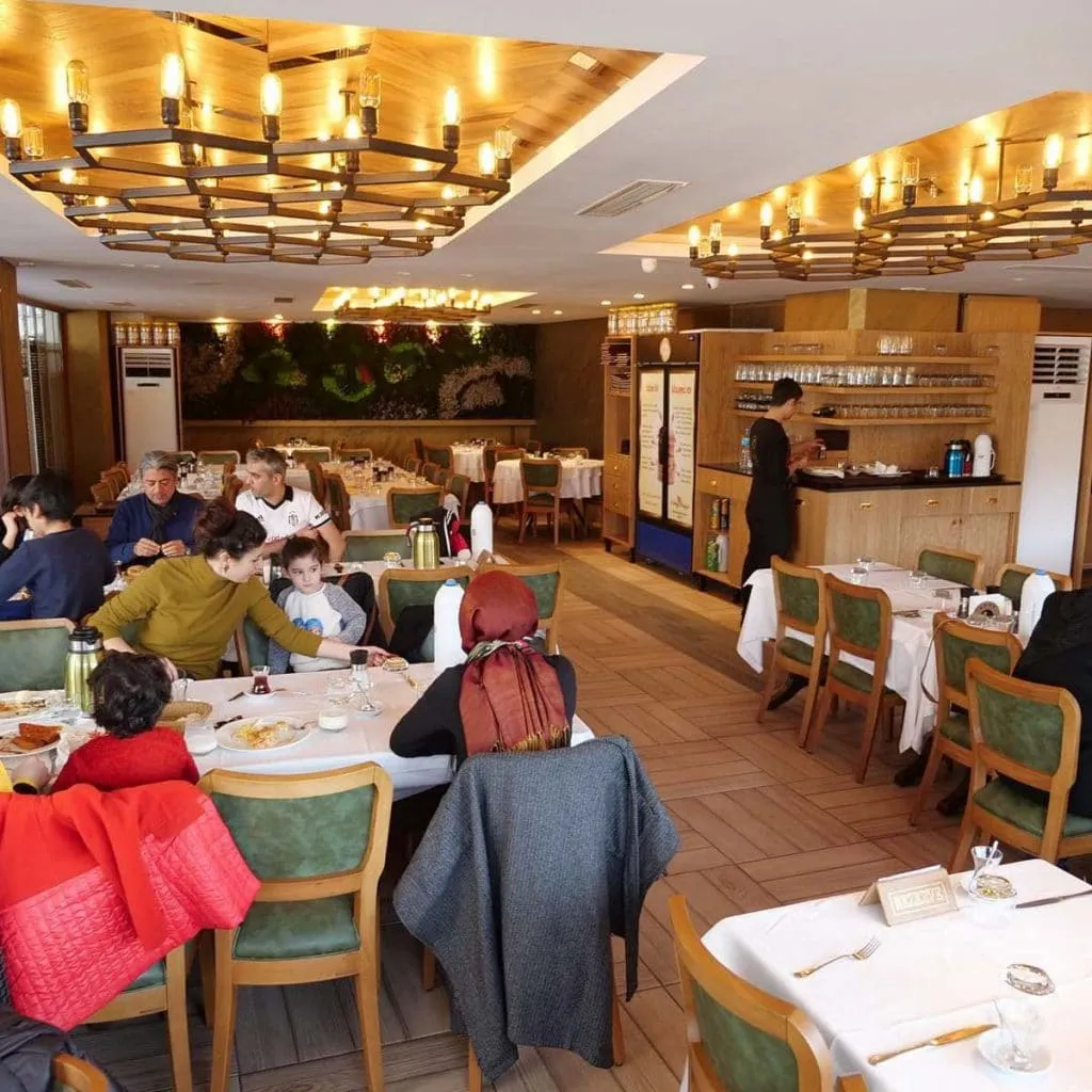 14 Best Restaurants in Fatih: Locals Favorite Places to Eat