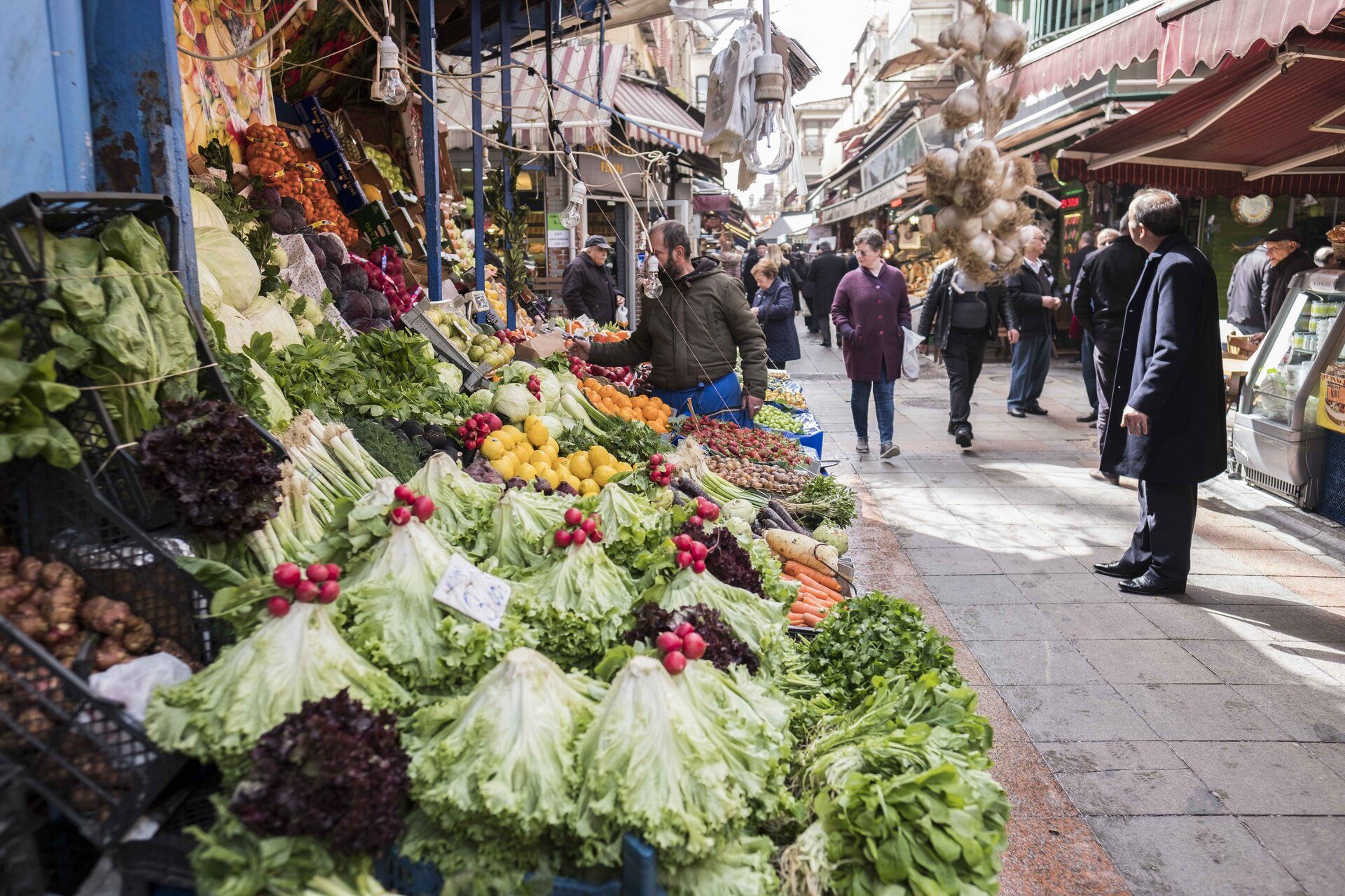 kadikoy market street fresh produce stalls