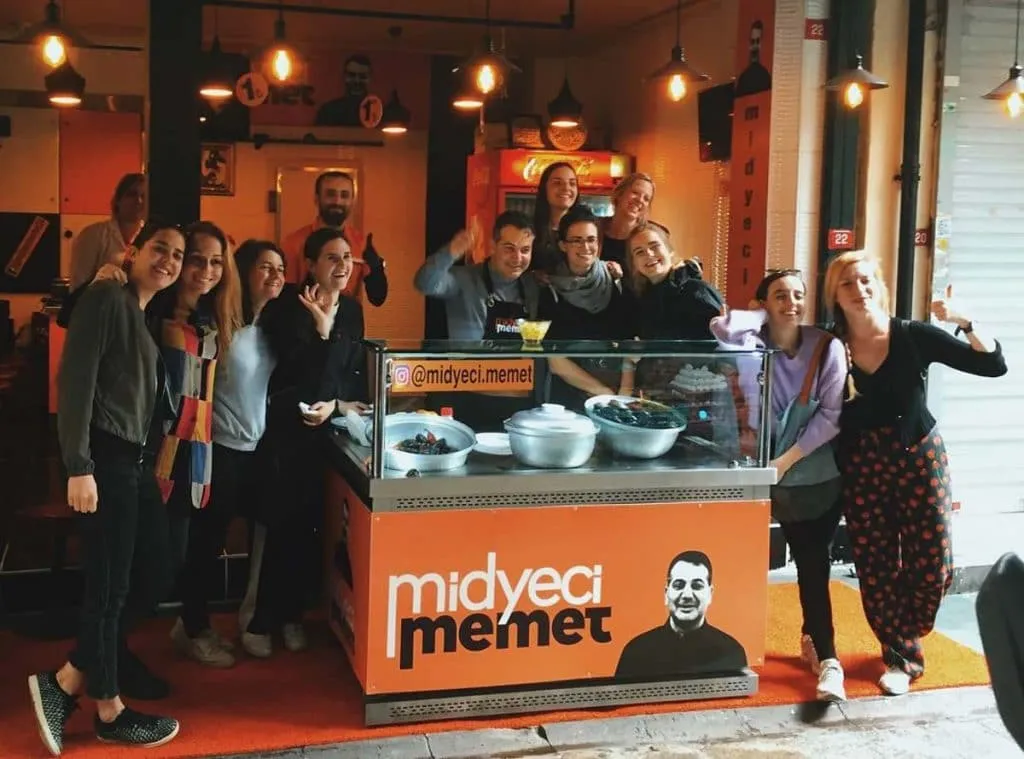 The 6 Best Mussels in Istanbul | Ultimate Guide to Mussels in Istanbul