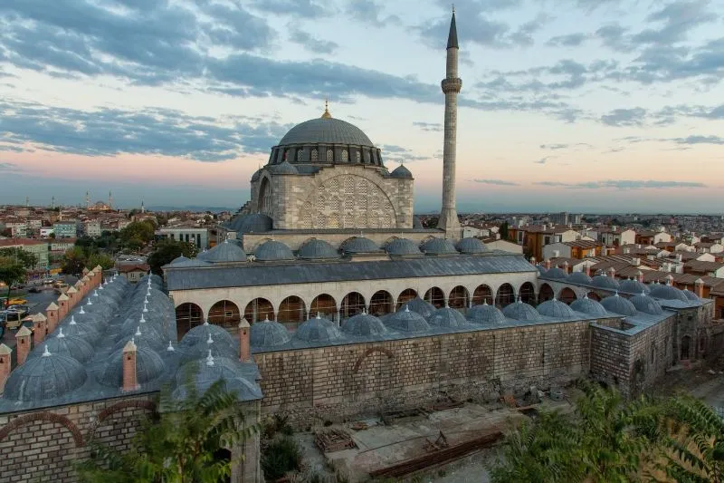 The 17 Most Stunning & Beautiful Mosques in Istanbul