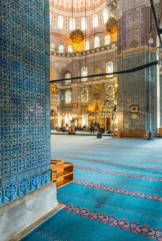 The 17 Most Stunning & Beautiful Mosques in Istanbul