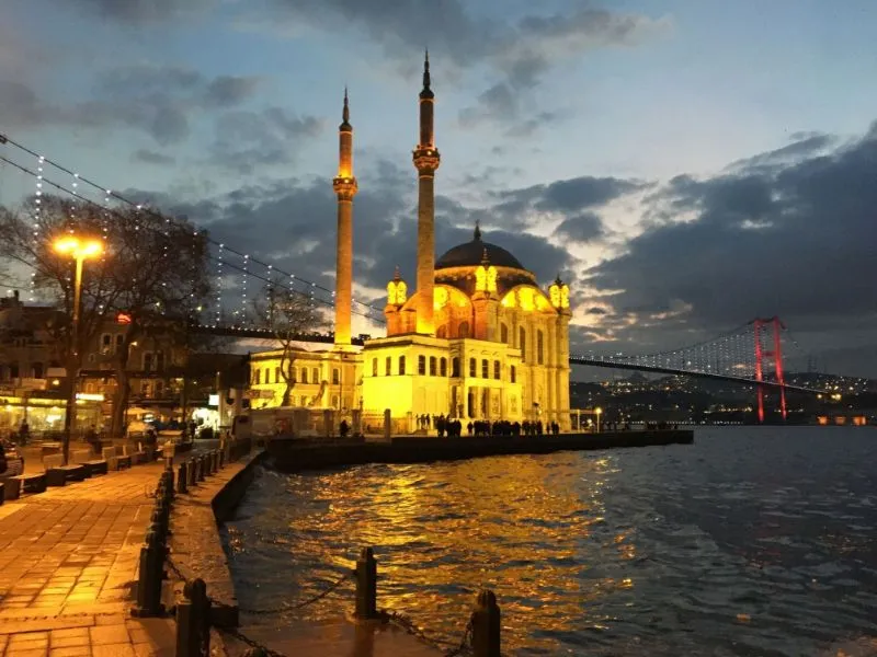 Istanbul at Night: 15 Best Places to Visit & Things to Do