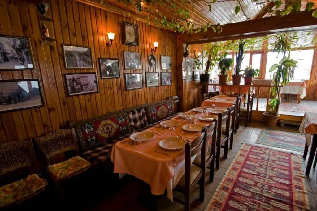 18 Best Restaurants in Taksim & Beyoğlu That You Must Try