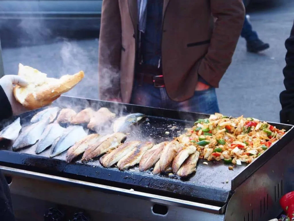 Fish Sandwich in Istanbul (Balik Ekmek) - Popular Street Food