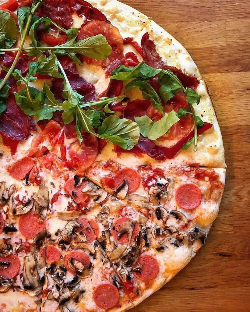 Best Pizza in Istanbul: 12 Finger-Lickin' Good Pizzerias