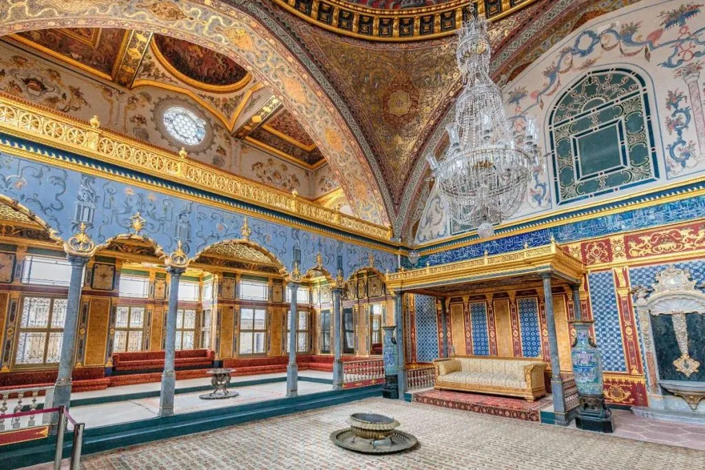 Courtyard and tiled interiors inside Topkapı Palace in Sultanahmet