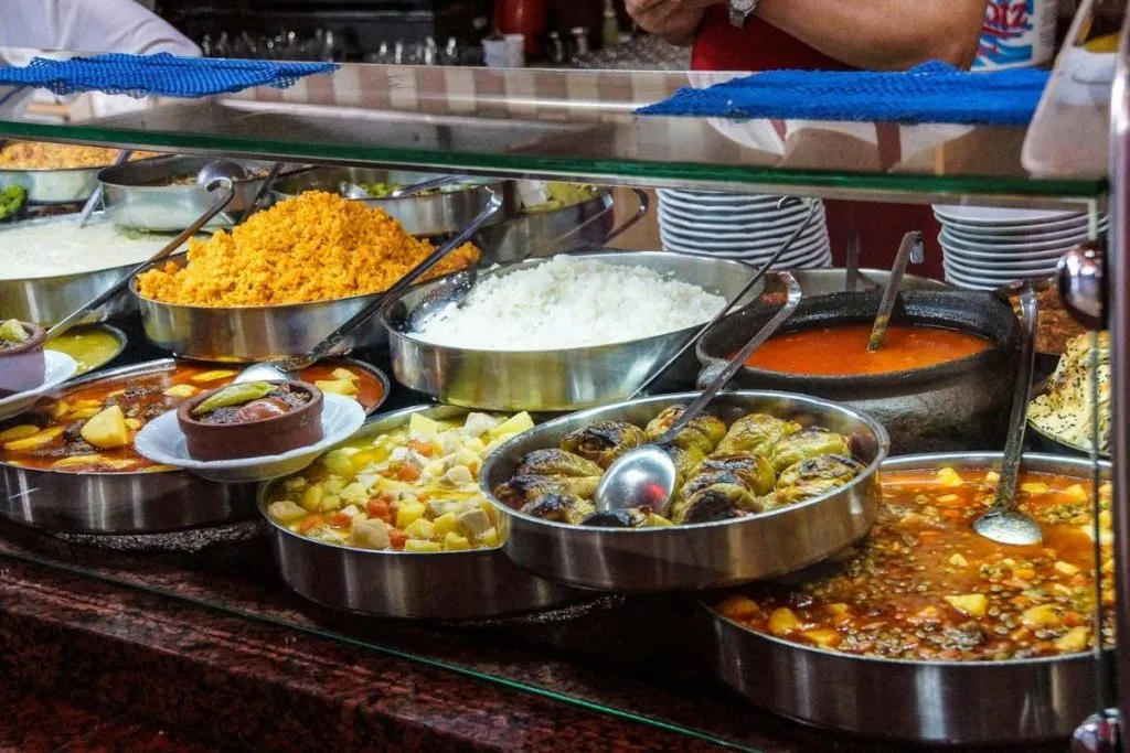 8 Budget Restaurants and 10 Best Cheap Eats in Istanbul