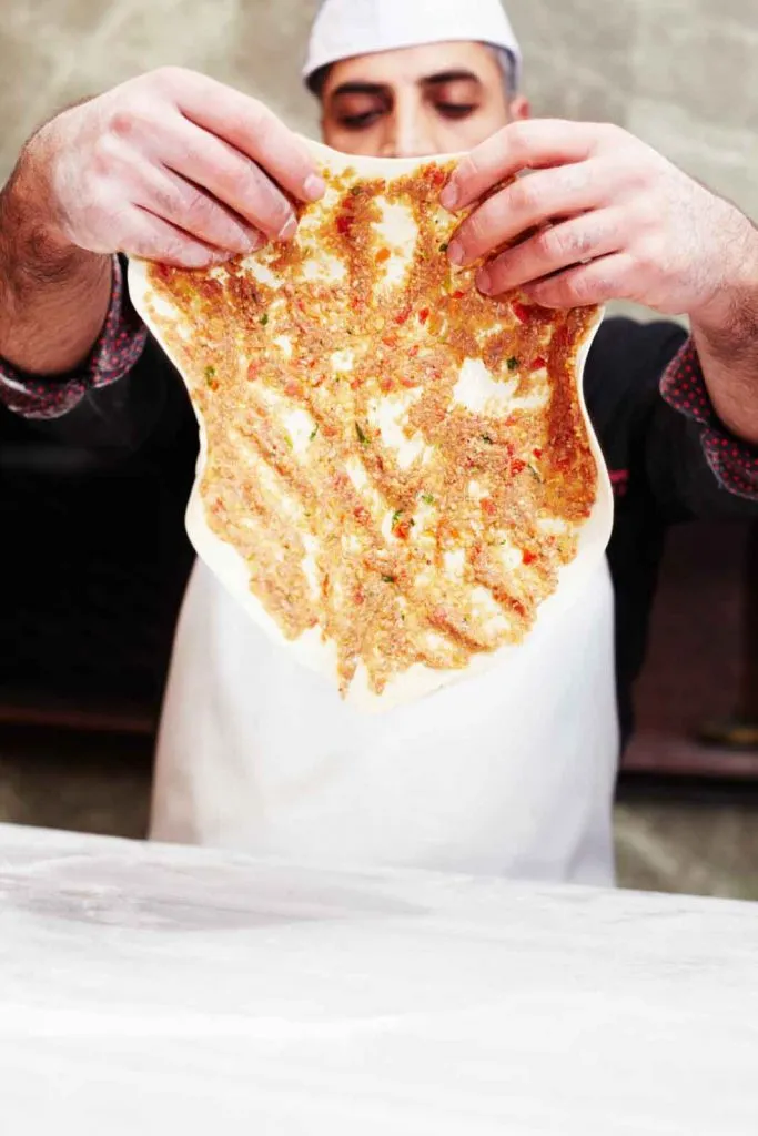 The Best Lahmacun in Istanbul: 6 Outstanding Lahmacun Places